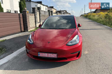 Седан Tesla Model 3 2022 в 