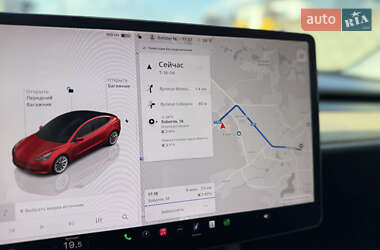 Седан Tesla Model 3 2022 в 