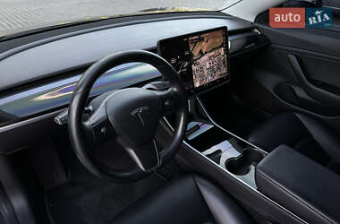 Седан Tesla Model 3 2018 в 