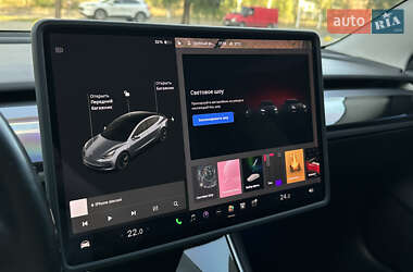 Седан Tesla Model 3 2018 в 