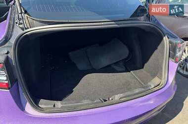 Седан Tesla Model 3 2020 в 