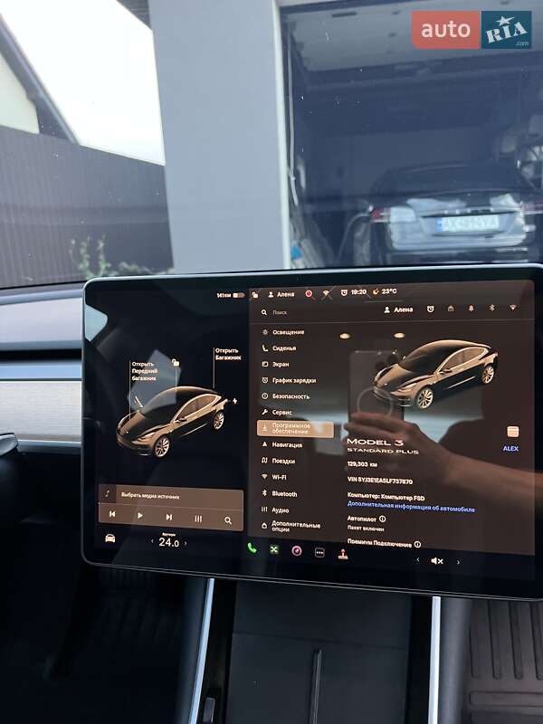 Седан Tesla Model 3 2020 в Києві