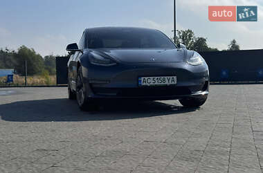 Tesla Model 3 2020