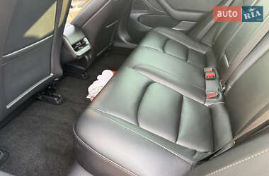 Седан Tesla Model 3 2020 в 