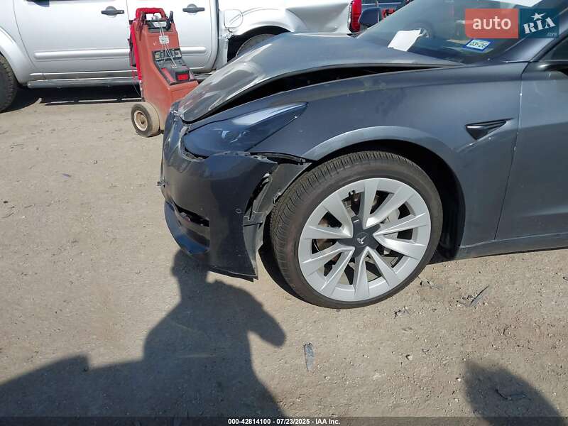 Седан Tesla Model 3 2022 в Києві