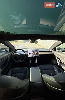 Седан Tesla Model 3 2018 в Рівному