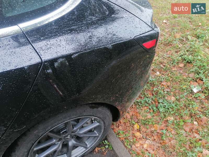 Седан Tesla Model 3 2018 в Рівному