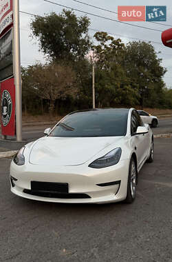 Седан Tesla Model 3 2022 в Днепре