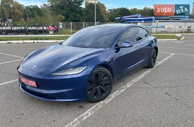 Tesla Model 3 2024