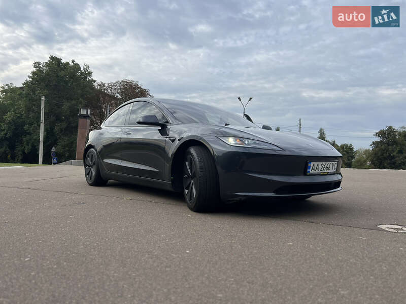 Седан Tesla Model 3 2024 в Києві