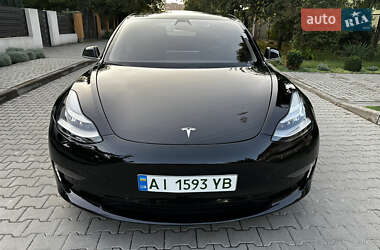 Седан Tesla Model 3 2020 в Львове
