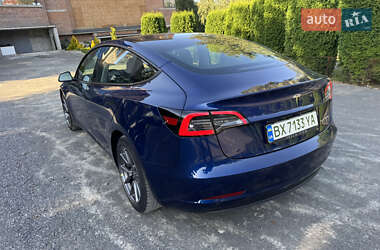 Седан Tesla Model 3 2021 в 