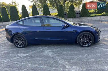 Седан Tesla Model 3 2021 в 