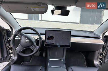 Седан Tesla Model 3 2021 в 