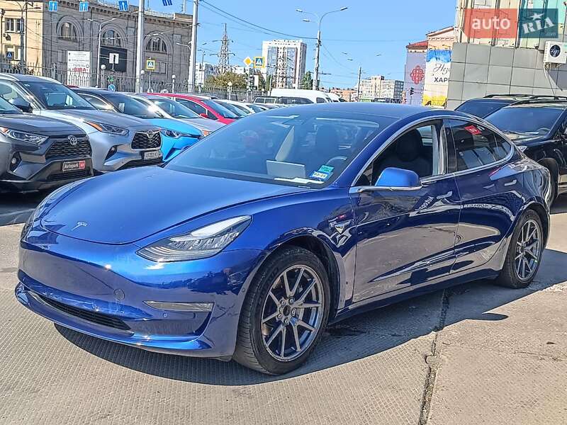 Tesla Model 3 2019