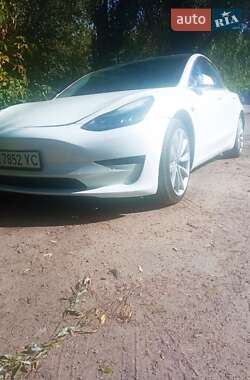 Tesla Model 3 2019