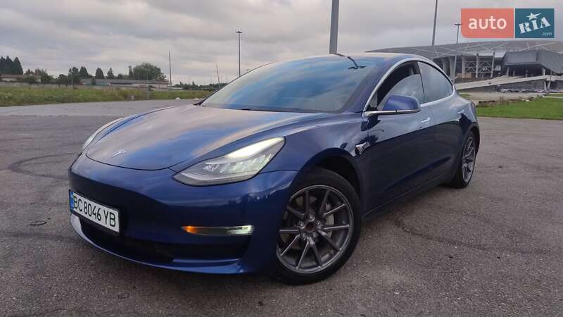 Седан Tesla Model 3 2019 в 