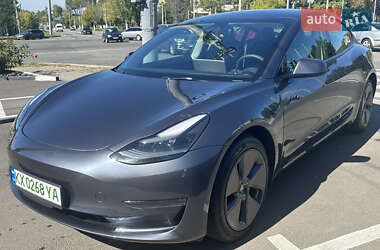 Седан Tesla Model 3 2023 в 
