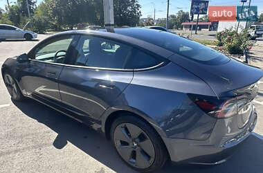 Седан Tesla Model 3 2023 в 
