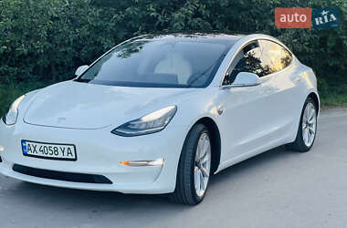 Седан Tesla Model 3 2018 в 