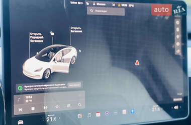 Седан Tesla Model 3 2018 в 