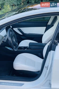 Седан Tesla Model 3 2018 в 