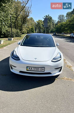 Седан Tesla Model 3 2018 в Киеве