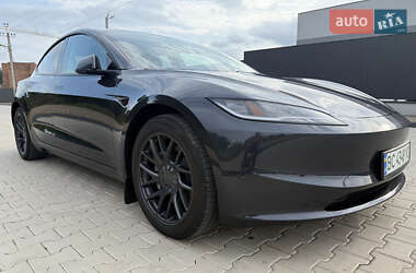 Седан Tesla Model 3 2024 в Львове