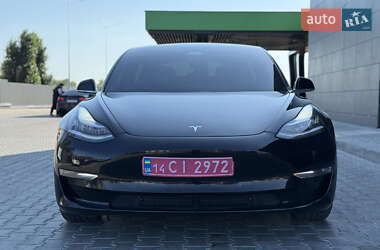 Седан Tesla Model 3 2020 в 