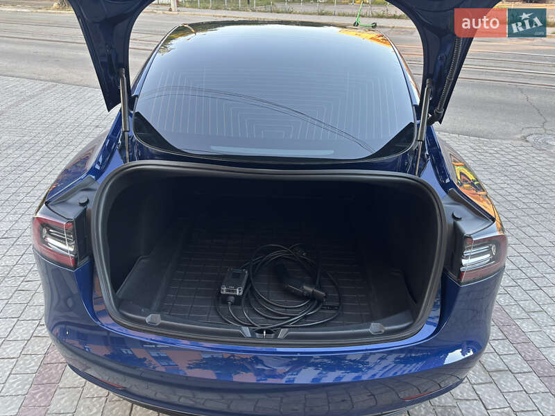 Седан Tesla Model 3 2019 в Запоріжжі