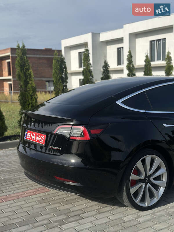 Седан Tesla Model 3 2019 в Луцке фото 10 Седан Tesla Model 3 2019 в Луцке