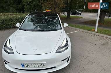 Седан Tesla Model 3 2019 в 
