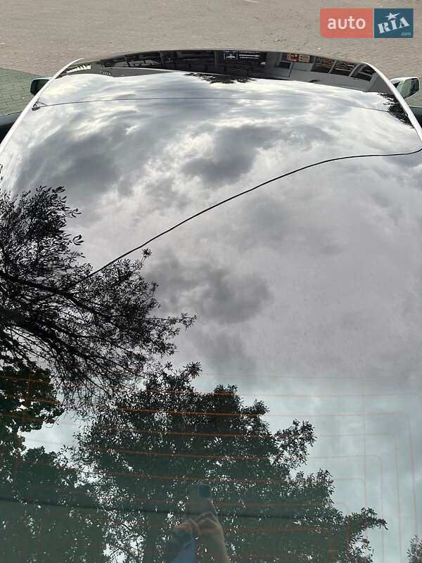 Седан Tesla Model 3 2019 в Львові