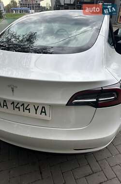 Седан Tesla Model 3 2019 в 