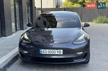 Седан Tesla Model 3 2021 в 