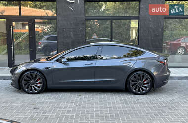 Седан Tesla Model 3 2021 в 