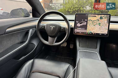 Седан Tesla Model 3 2021 в 