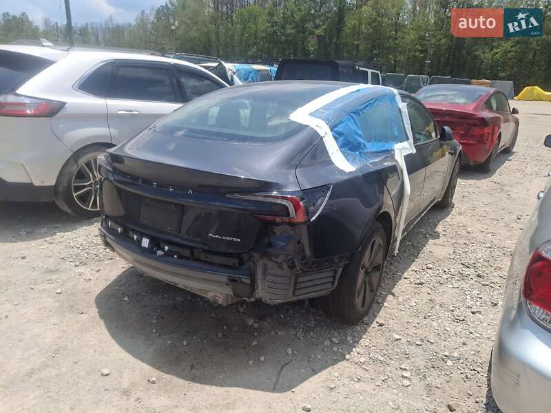 Седан Tesla Model 3 2024 в Киеве