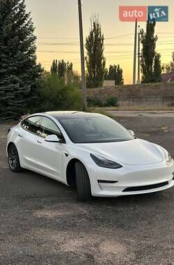 Седан Tesla Model 3 2022 в Кривому Розі