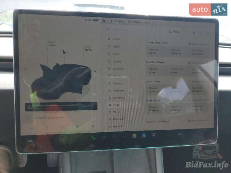 Седан Tesla Model 3 2024 в Самборе