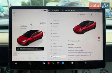 Седан Tesla Model 3 2022 в 