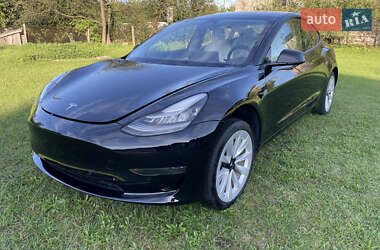 Tesla Model 3 2020