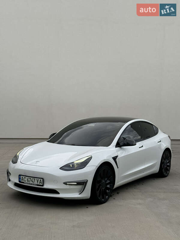 Tesla Model 3 2021