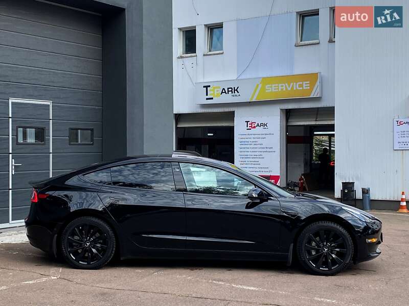 Седан Tesla Model 3 2018 в Києві