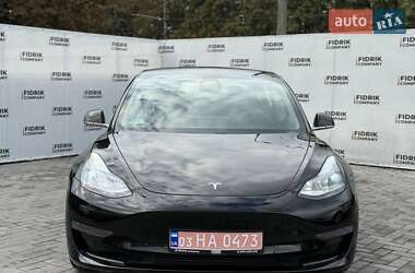 Седан Tesla Model 3 2020 в 