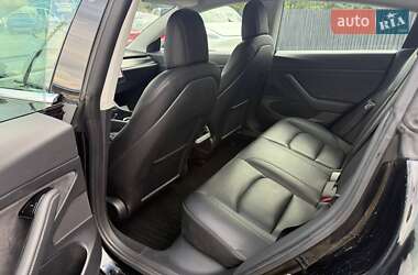 Седан Tesla Model 3 2020 в 