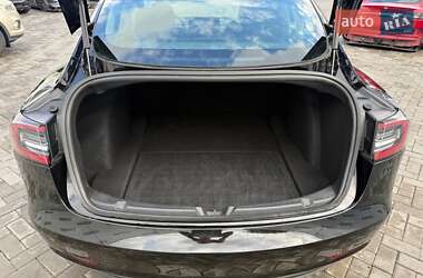 Седан Tesla Model 3 2020 в 