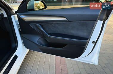 Седан Tesla Model 3 2021 в Днепре