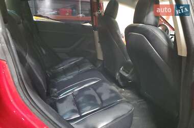 Седан Tesla Model 3 2023 в 