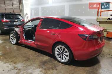 Седан Tesla Model 3 2023 в 